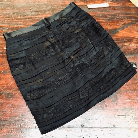 Alice and Olivia Tiered Silk and Lace Black Skirt - Picture 3 of 8